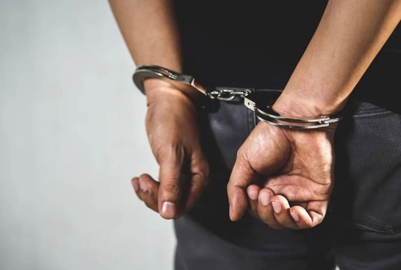 Diretor Escolar Detido por Suspeita de Interferência em Caso de Abuso Sexual em Santarém