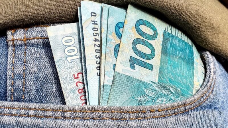 Beneficiários com NIS final 4 recebem Bolsa Família de agosto