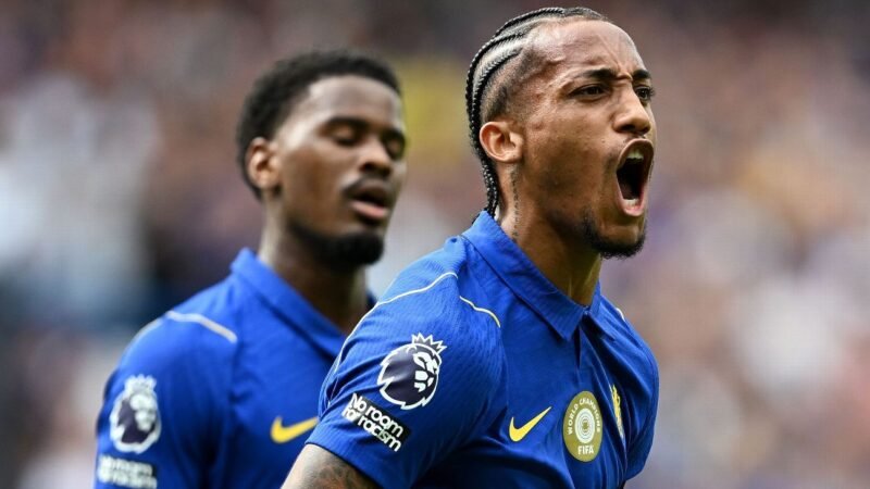 João Pedro Comenta Possível Retorno à Seleção e Análise de Ancelotti no Chelsea