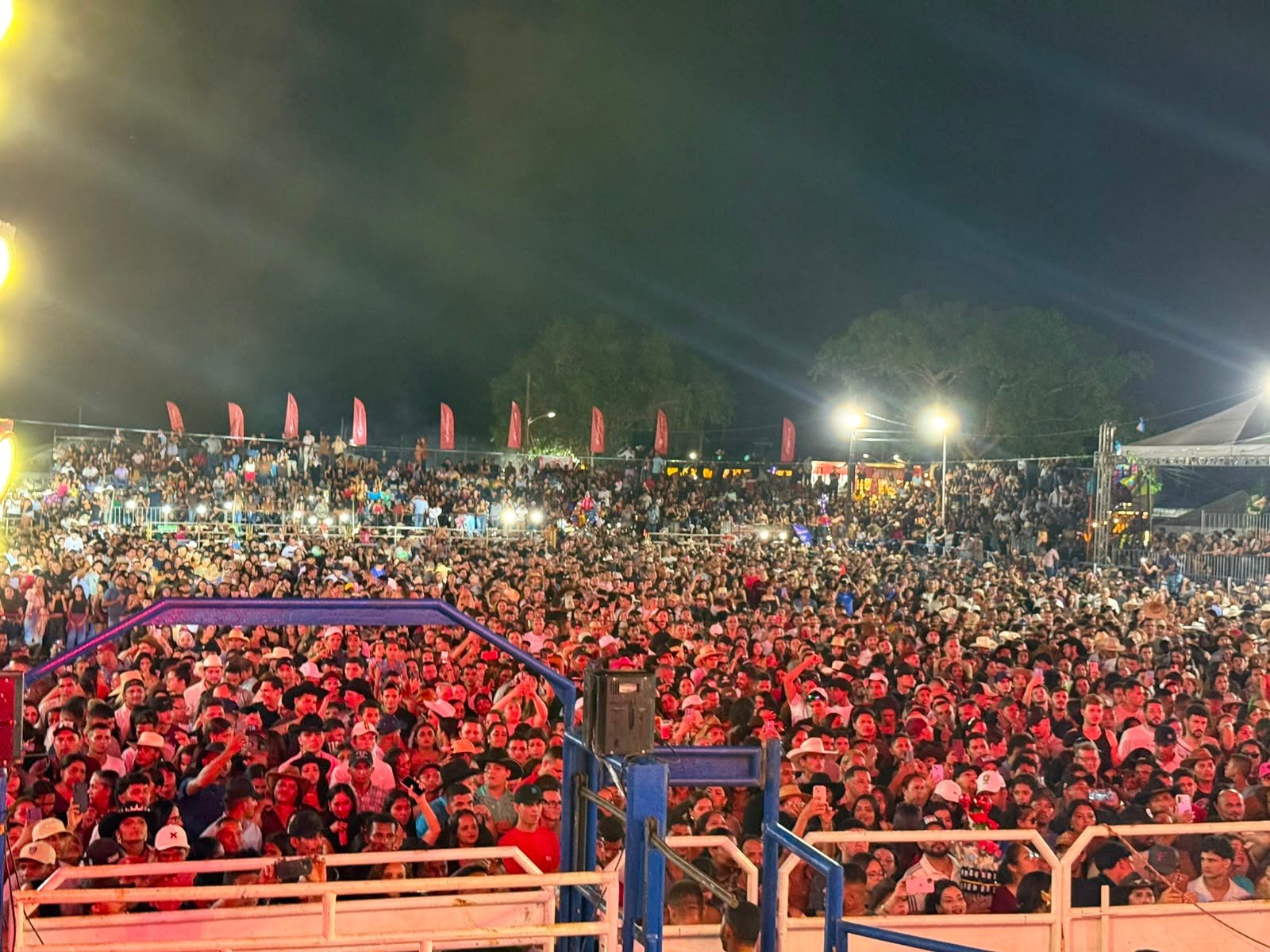 ExpoQuinari 2026: Grande Sucesso com 40 mil Participantes em Quatro Noites de Festividades