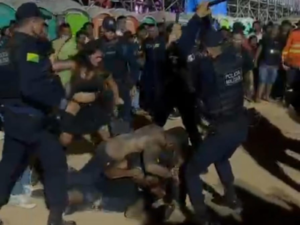 Conflito em Feira no Acre: PMs Agridem Homens Durante Evento