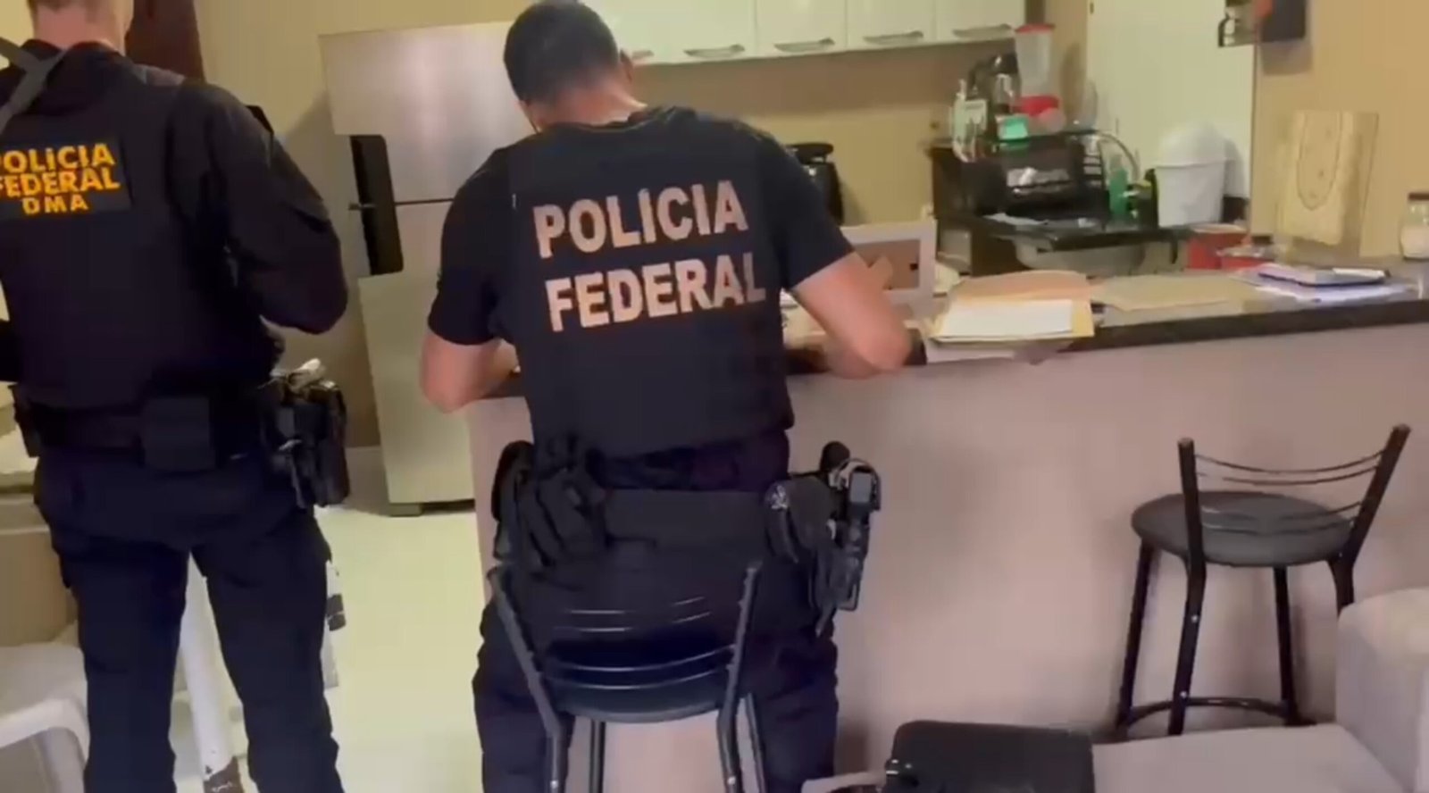 Polícia Federal Investiga Venda Ilegal de Armas para Garimpo em Roraima