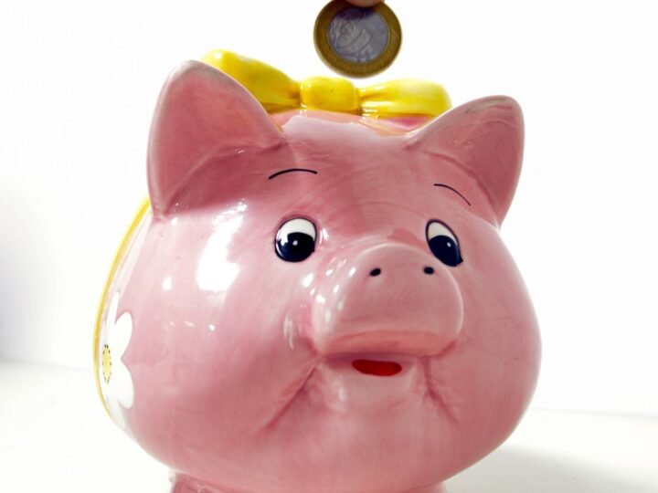 Retiradas da Poupança Atingem R$ 7,15 Bilhões a Mais que Depósitos em Julho