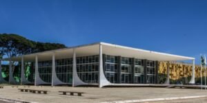 Ministro Flávio Dino Aciona Polícia Federal Após TCU Revelar Irregularidades em Emendas Pix
