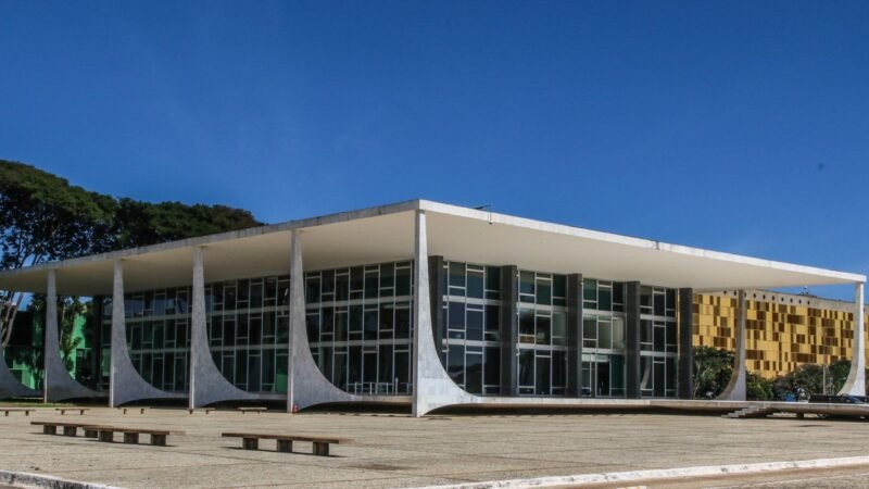 Ministro Flávio Dino Aciona Polícia Federal Após TCU Revelar Irregularidades em Emendas Pix