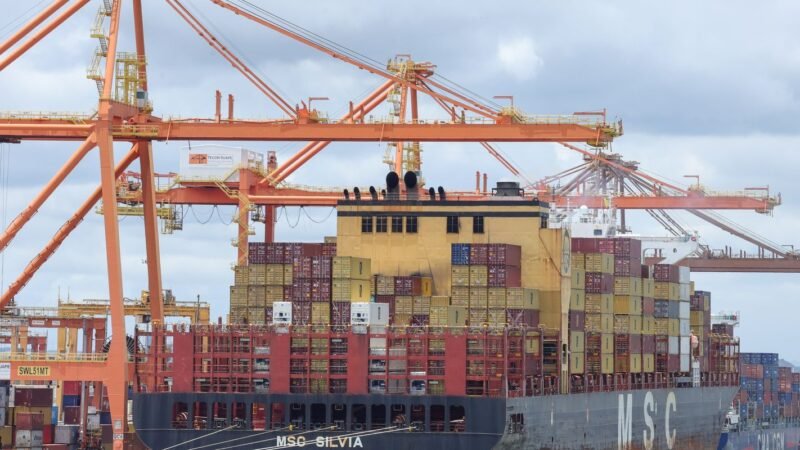Superávit de US$ 7 Bilhões na Balança Comercial de Julho