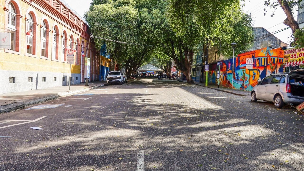 Interdição da Rua Ferreira Pena para a Inauguração da Primeira Rua Gastronômica de Manaus