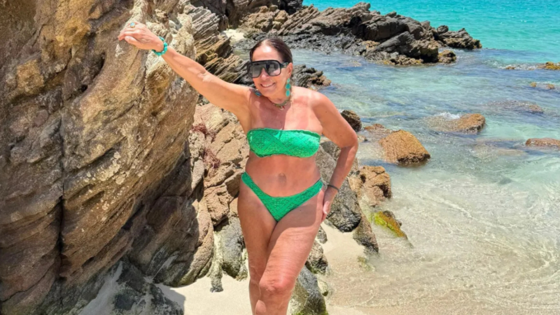 Susana Vieira Comemora 84 Anos em St. Barth com Amigos e Família