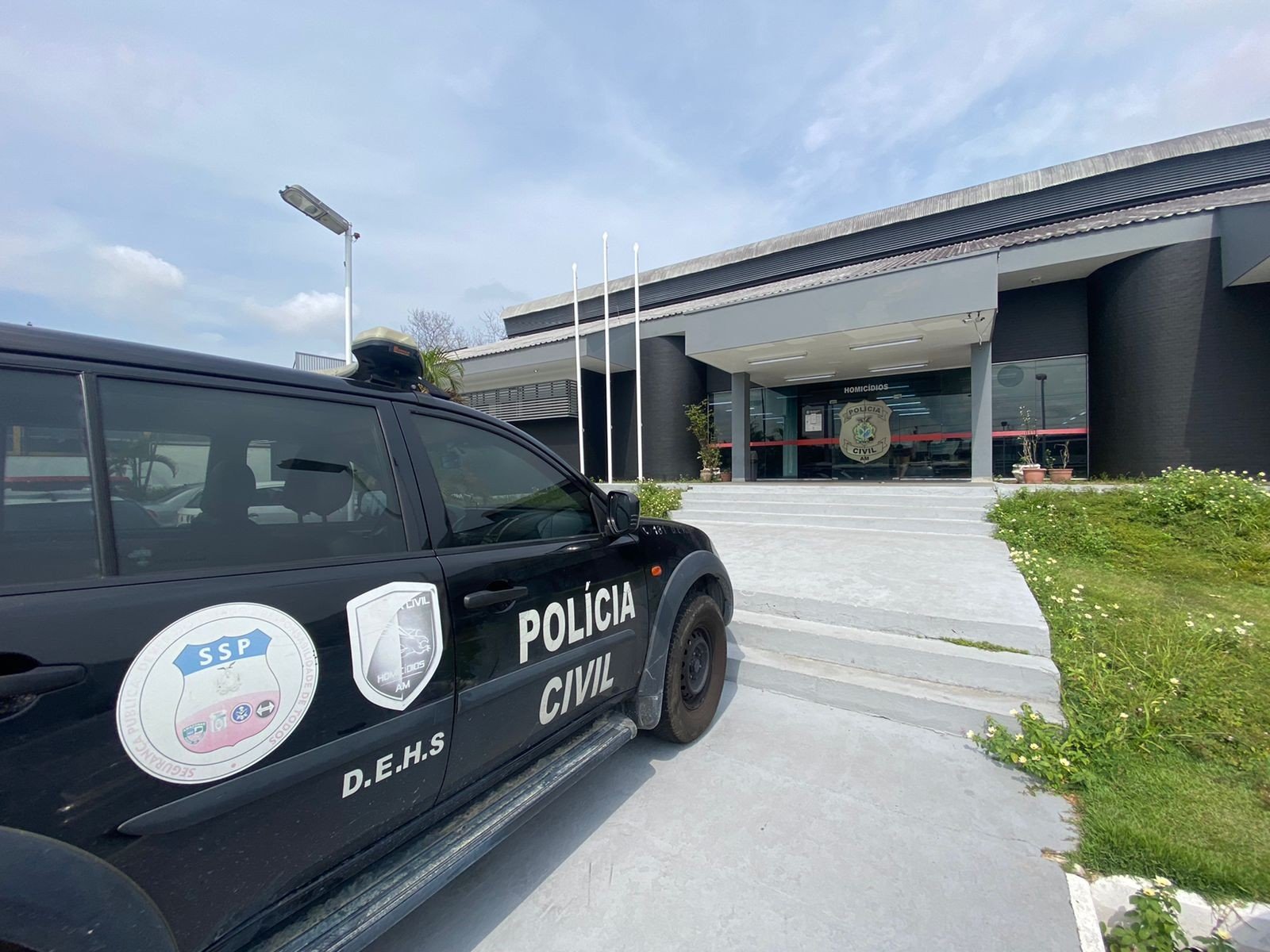 Tragédia na Ponte Jornalista Phelippe Daou: Homem morre atropelado por motociclista em Manaus