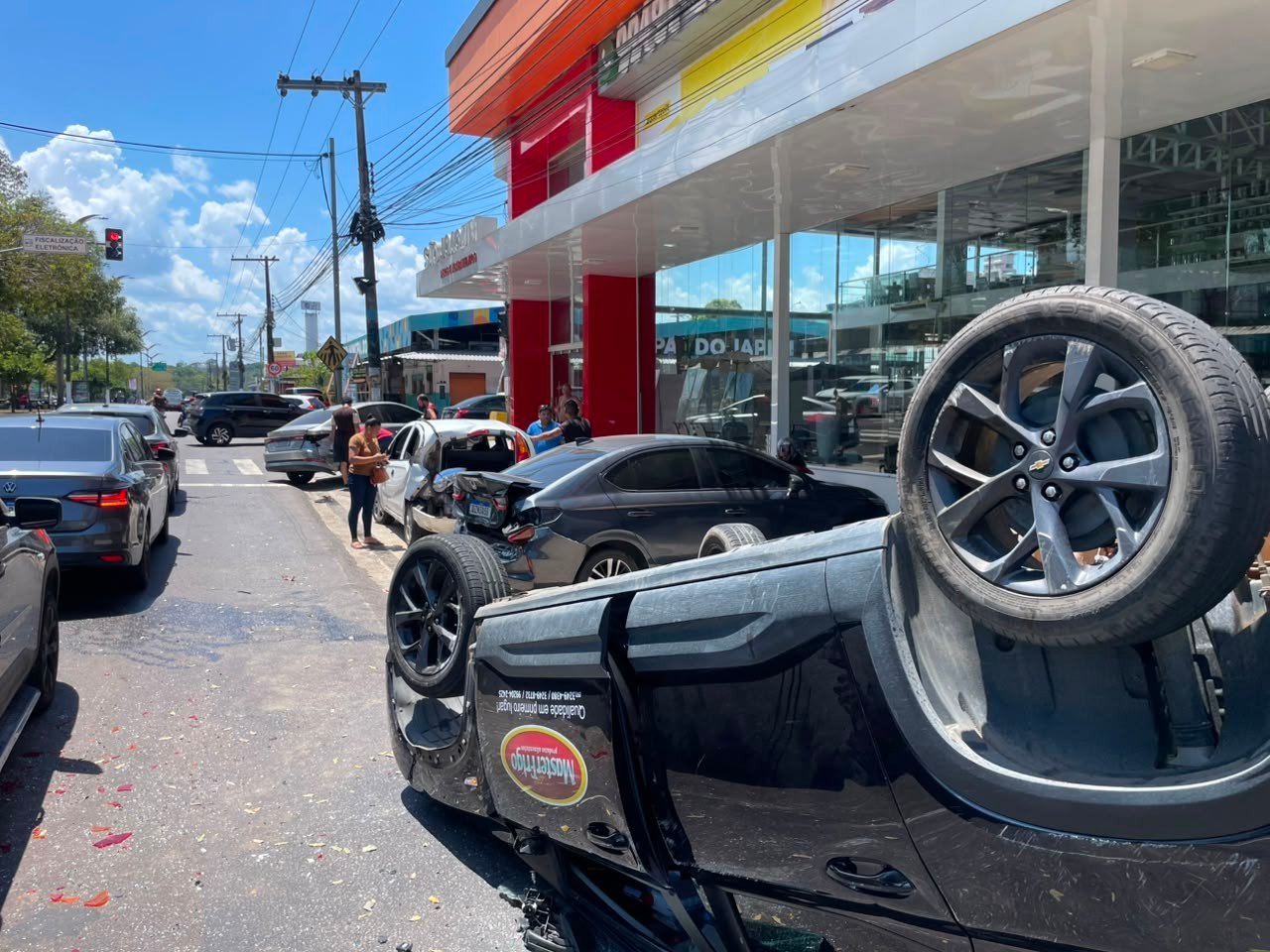 Grave Acidente na Avenida Rodrigo Otávio em Manaus Deixa Três Feridos