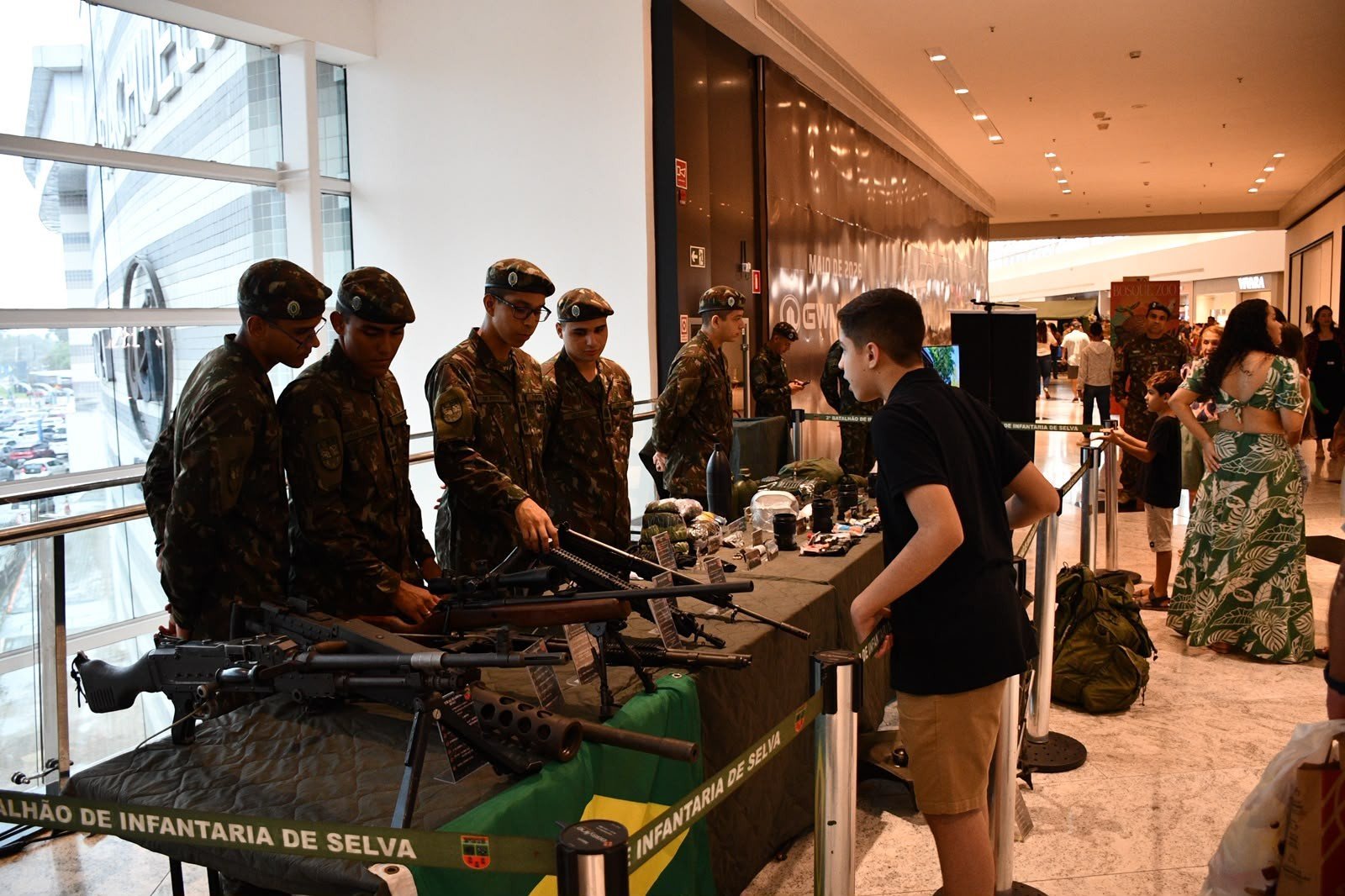 Comemorações do Dia do Soldado: Exército Brasileiro Realiza Exposição e Cerimônia em Belém