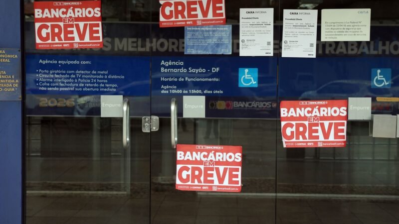Greve Nacional de Funcionários da Caixa Econômica Federal Continua Após Rejeição de Proposta