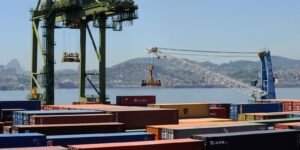 Superávit Comercial Brasileiro Atinge US$ 7,4 Bilhões em Agosto de 2025