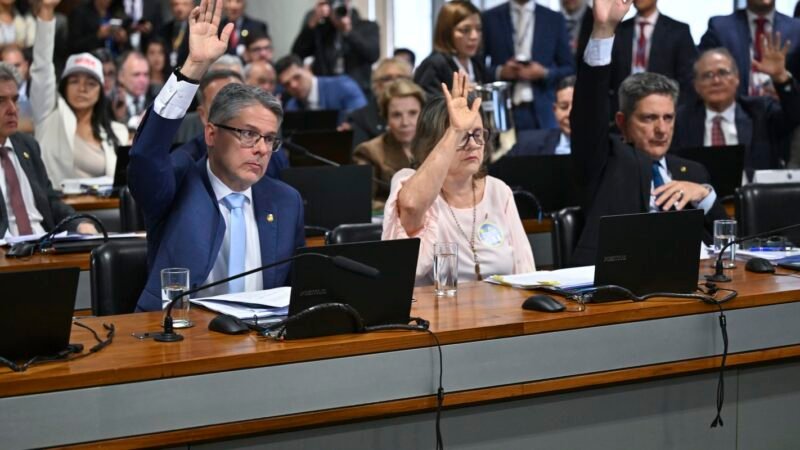 Senado Aprova Texto Básico da PEC da Segurança Pública em Votação na CCJ