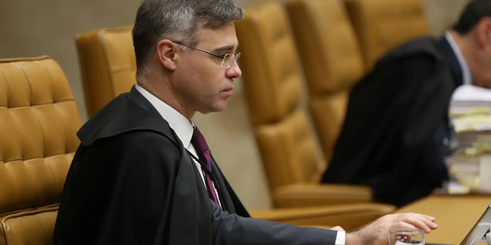 Ministro André Mendonça Levanta Sigilo de 39 Processos no STF