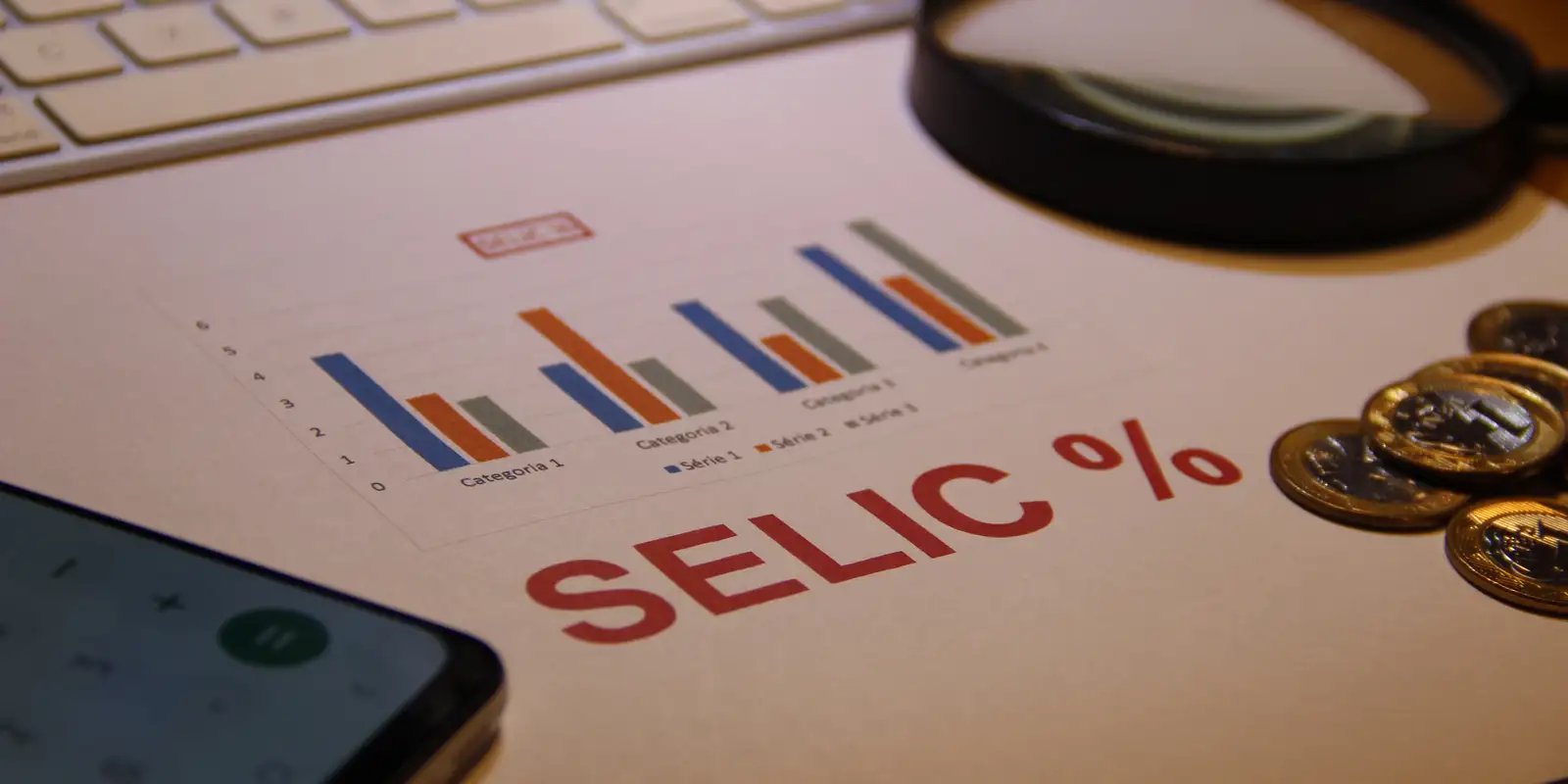 Mercado Financeiro Revisa Expectativa da Selic para 13,50% até 2026