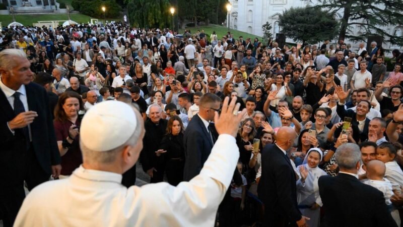 O Papa Francisco Celebra a Festa da Família no Vaticano com Mensagem de Amor e Sacrifício