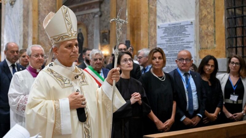 Papa Francisco em Genazzano: Mensagem de Paz e Esperança na Celebração do Nascimento de Maria