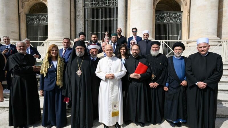 Encontro entre Líderes Árabes e o Papa: Um Compromisso pela Paz