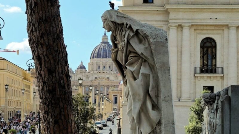 Catarina de Sena e o Retorno do Papa a Roma: Uma Revolução Espiritual