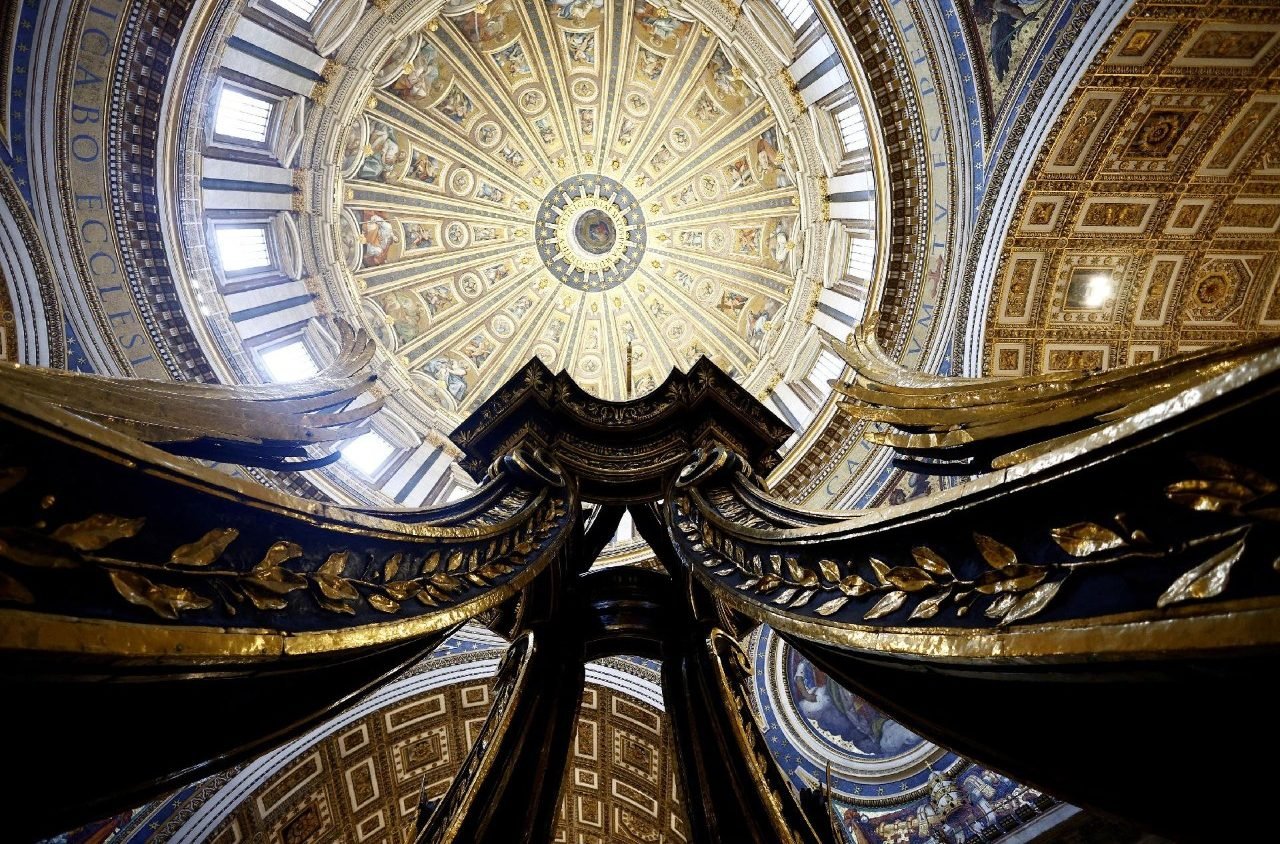 Instalação Sonora na Basílica de São Pedro Homenageia Vítimas de Guerras