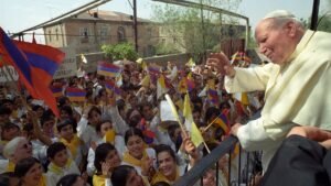 A Peregrinação de João Paulo II à Armênia: 25 Anos de uma Visita Histórica