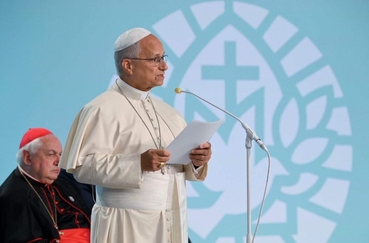 Leão XIV: As Religiões como Guardiãs da Dignidade Humana