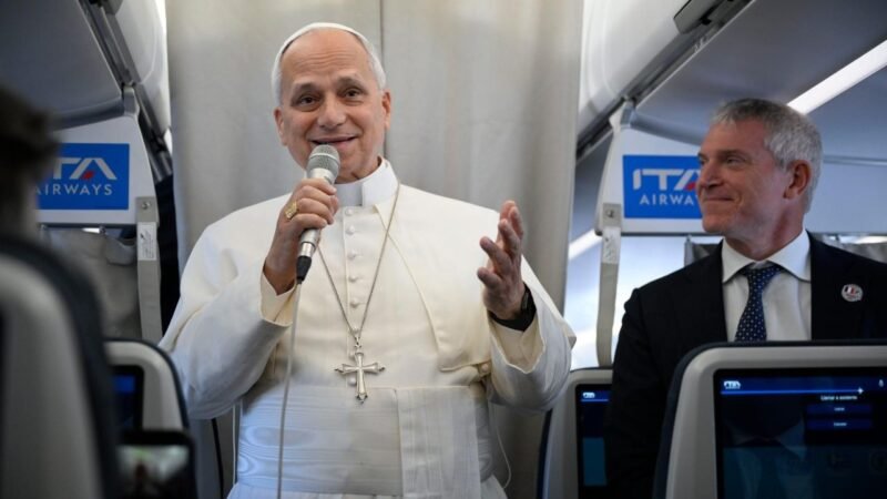 Papa Francisco Apela por Diálogo em Meio a Conflitos e Interesses Econômicos