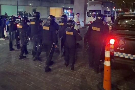 Polêmica do ‘Bandeiraço’ do São Paulo na Argentina: Conflitos com a Polícia e Expectativas para a Festa na Bombonera