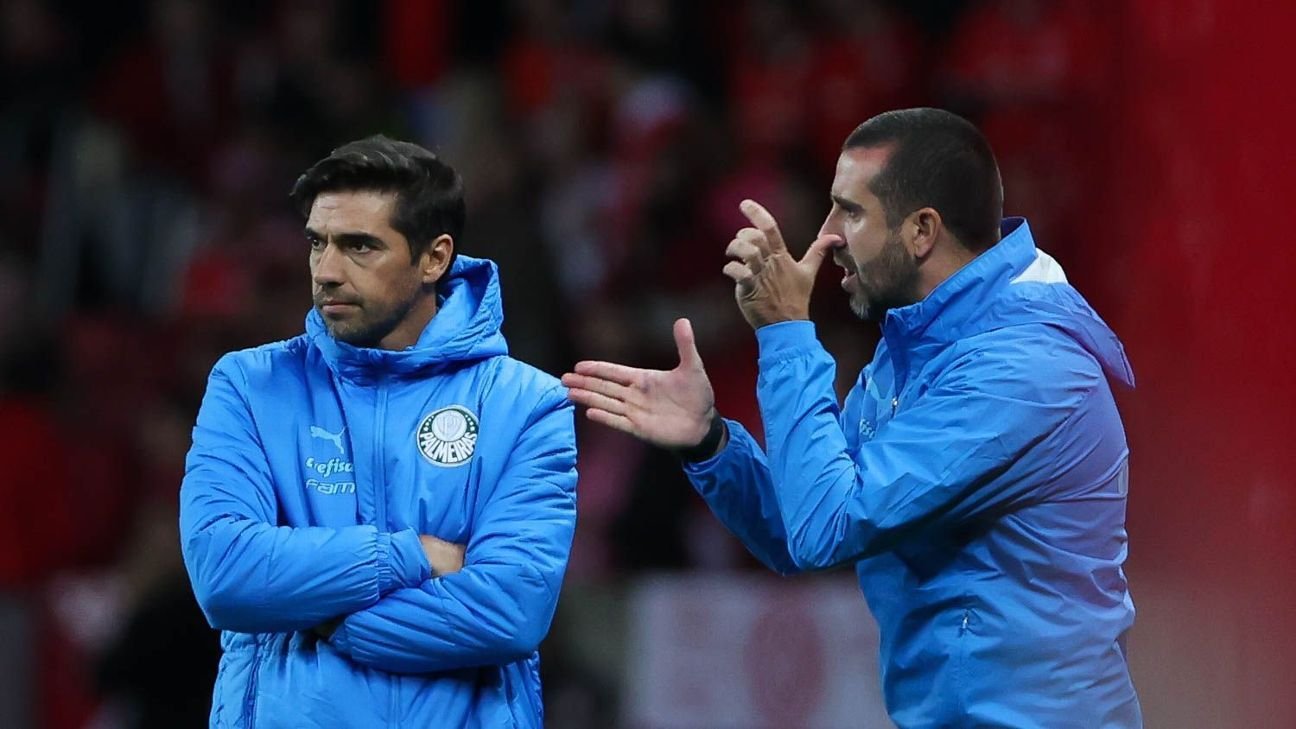 Elias Questiona Abordagem de Abel Ferreira e Comissão Técnica do Palmeiras