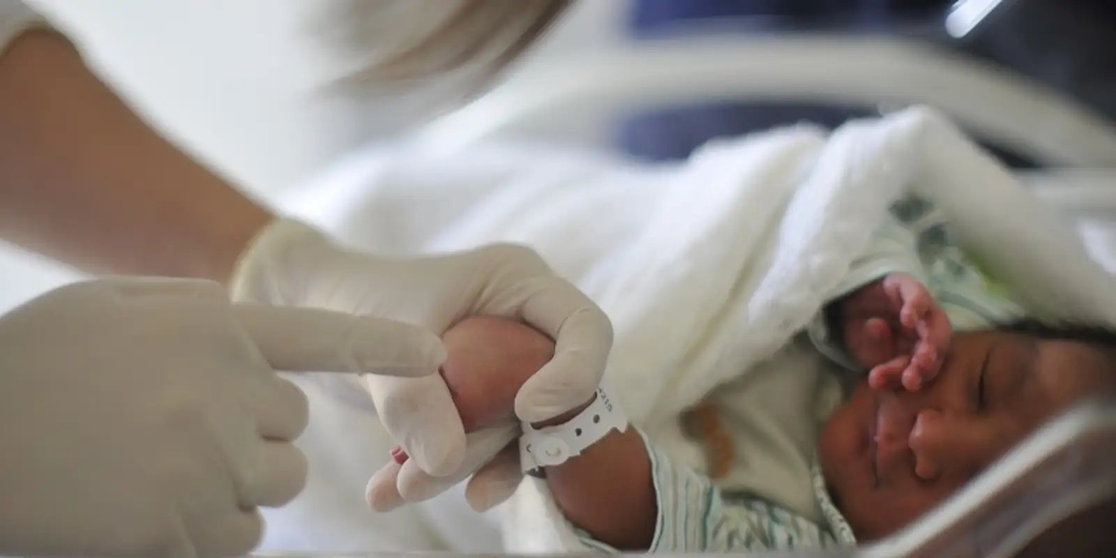 Ministro Moraes Defende Igualdade nas Licenças-Maternidade e Adotante no STF
