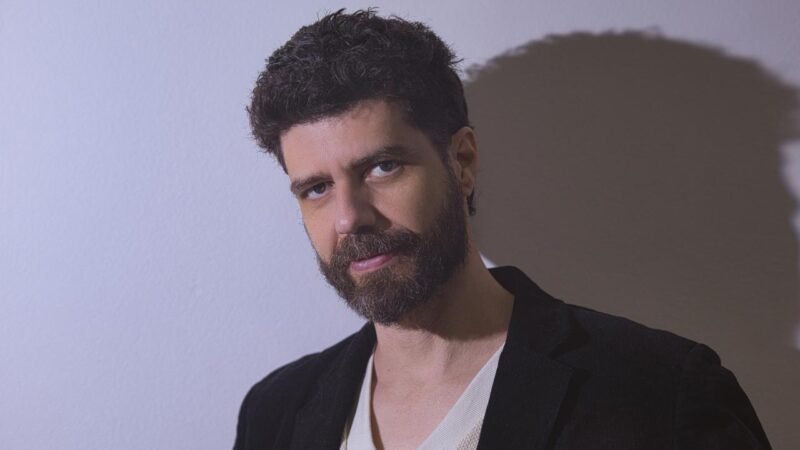 Renato Luciano: O Artista Multifacetado que Encanta em ‘Quem Ama Cuida’