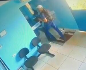 Assalto a Transportadora em Boa Vista Resulta em Roubo de Armas e Dinheiro