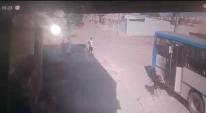Mulher e Filho Sofrem Queda Durante Desembarque de Ônibus em Santarém