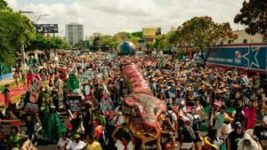 Cobra Gigante Marca Abertura da Virada Cultural em Defesa da Amazônia