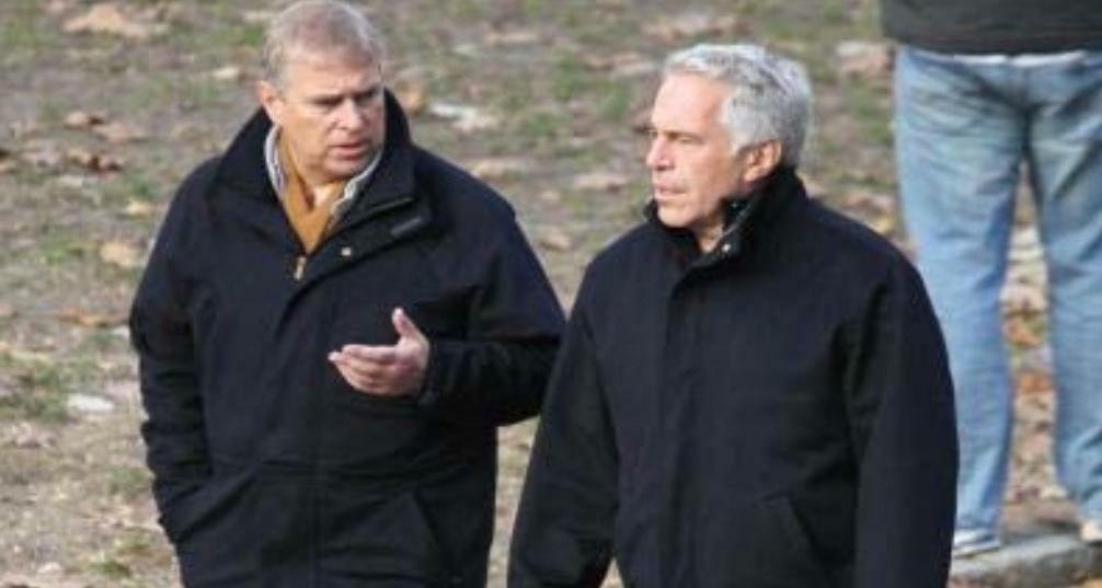 Ex-Príncipe Andrew Busca Anulação de Mandados de Busca Relacionados ao Caso Epstein