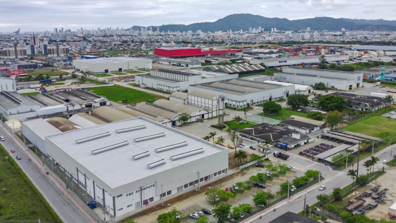 Taxas Elevadas Impedem Acesso ao Crédito para Indústria Brasileira