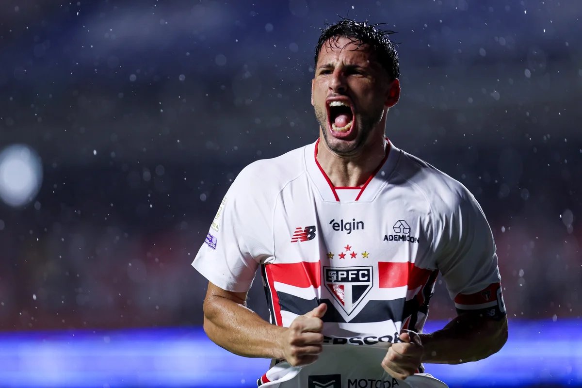 São Paulo Retoma a Vitória ao Derrotar o Vitória no Brasileirão