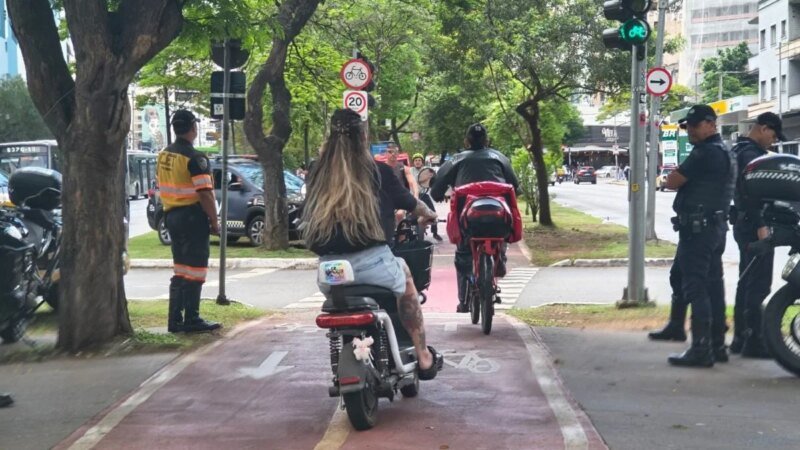 Foco na Faria Lima: Educação e Fiscalização de Bicicletas Elétricas