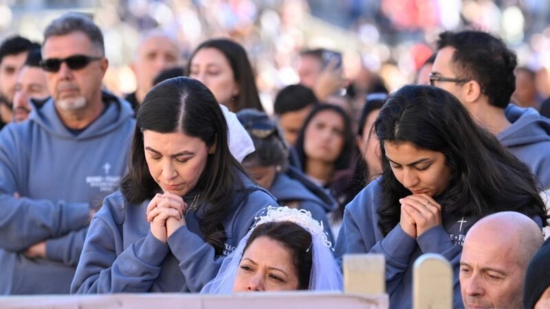 Papa Francisco pede orações durante encontro de 10 anos de Amoris Laetitia