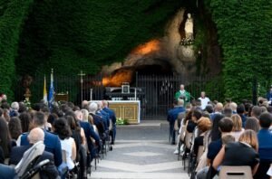 O Papa Francisco exalta valores fundamentais aos gendarmes do Vaticano