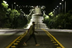 Tragédia no Eixão Norte: Jovem de 18 anos perde a vida em atropelamento
