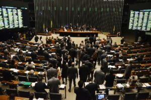Santarém Enfrenta Redução de Representatividade Política com Apenas um Deputado Federal Eleito
