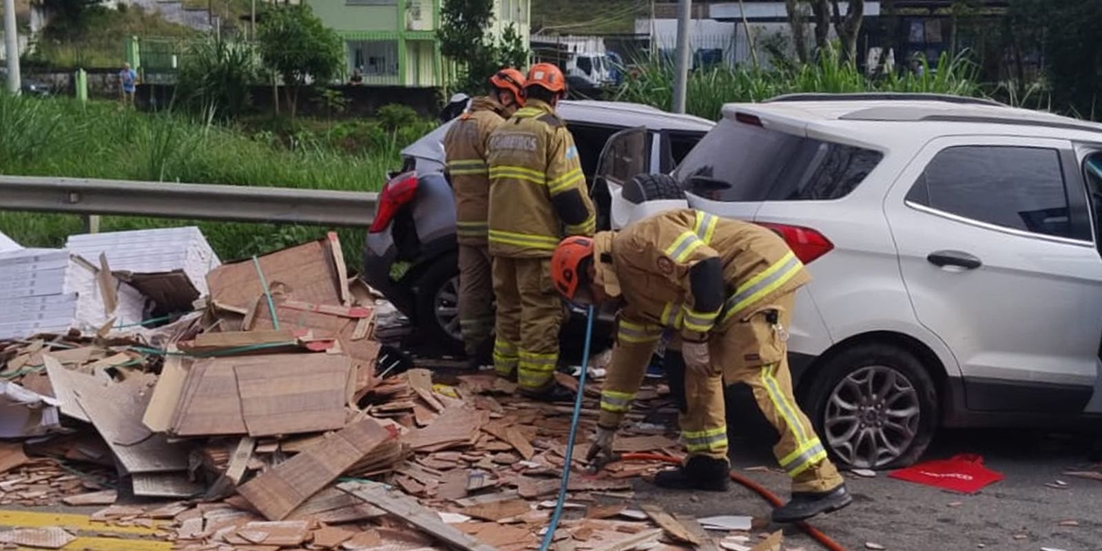 Tragédia na BR-393: Acidente Deixa Cinco Mortos e Nove Feridos no RJ
