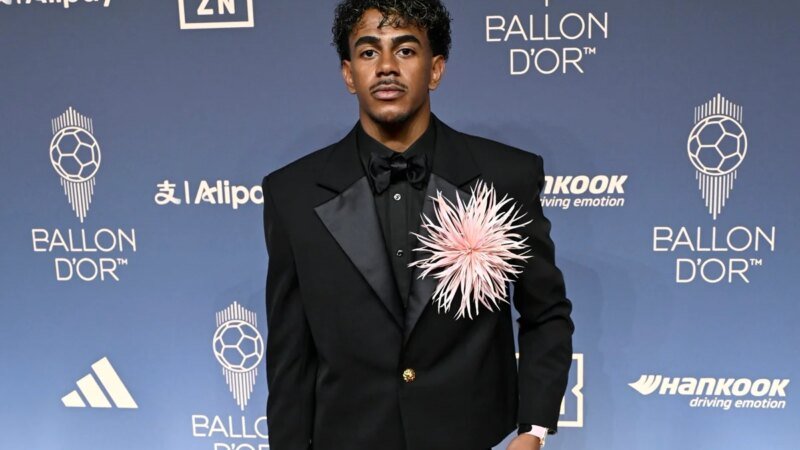 Lamine Yamal e seu Estilo Inspirado na Chanel para a Bola de Ouro 2026