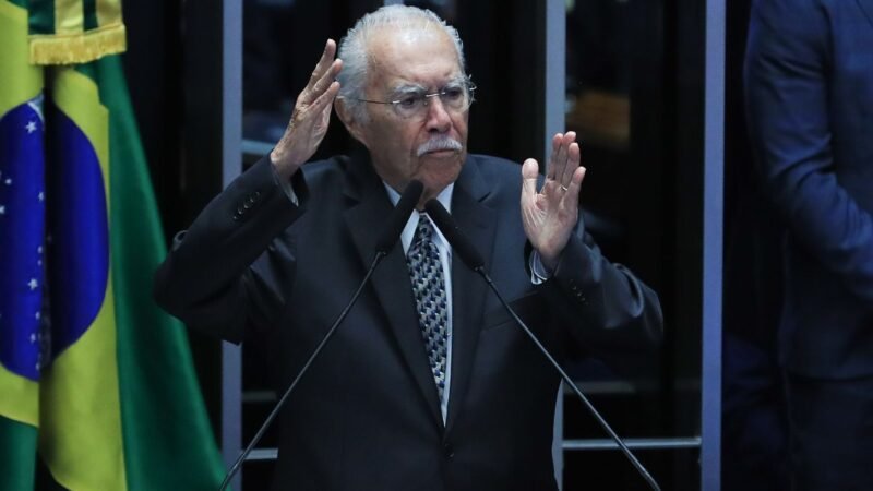 José Sarney é Hospitalizado em UTI Após Cirurgia Abdominal