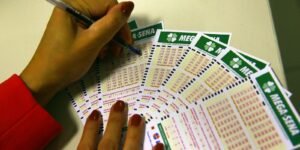 Mega-Sena acumula e prêmio chega a R$ 112 milhões; veja os números sorteados