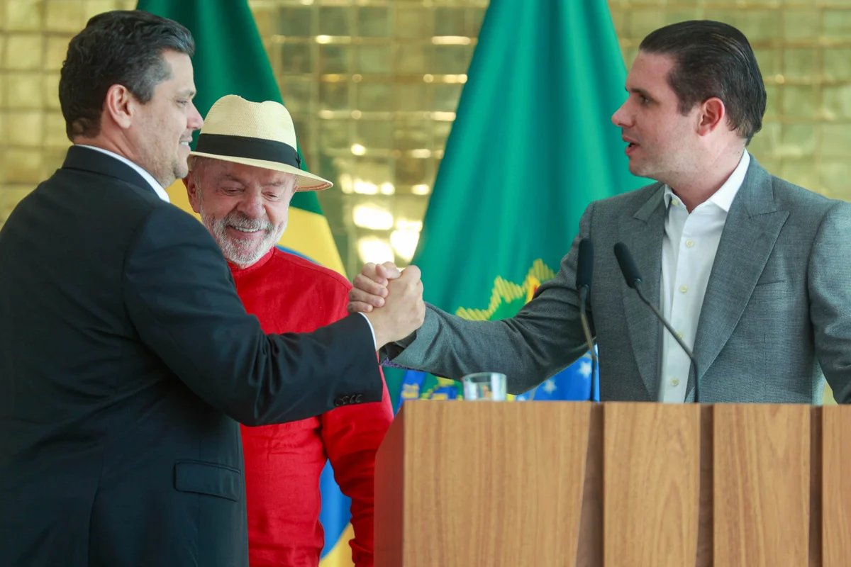 Lula é Reeleito em um País Dividido e Enfrenta Oposição no Congresso