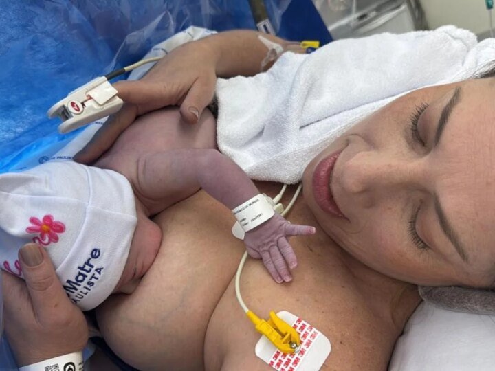 Superação e Esperança: A História de Ana Carolina no Outubro Rosa