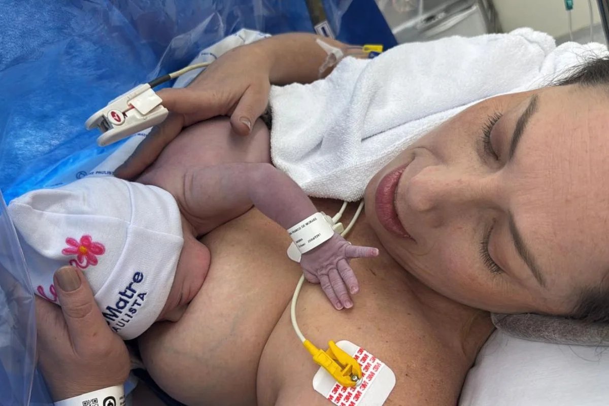Superação e Esperança: A História de Ana Carolina no Outubro Rosa